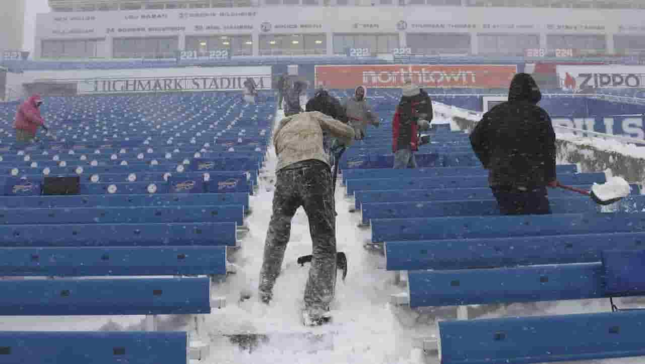 New York Gov Hochul Says The Steelers Bills Game On Monday Will Not Be   New York Gov. Hochul Says The Steelers Bills Game On Monday Will Not Be Rescheduled Again Even Though It Is Very Cold Outside. 1 