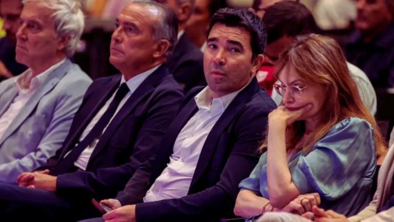 Deco Breaks Silence on Barcelona Future: ‘I’m Not a Prisoner, I Choose My Path’